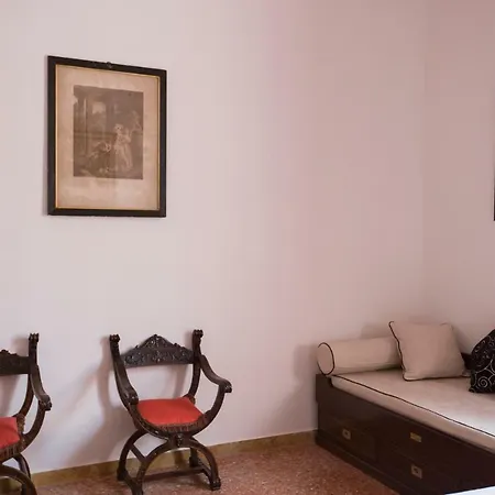 Baldovini Stay, Close To The Center