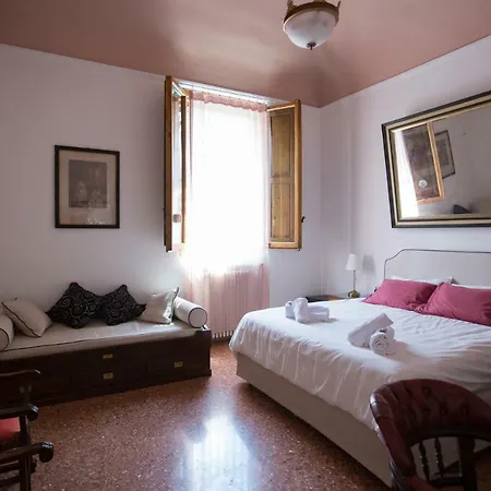Baldovini Stay, Close To The Center