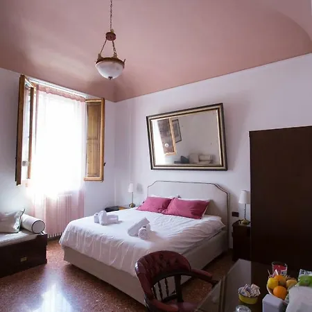 Baldovini Stay, Close To The Center Guest house *