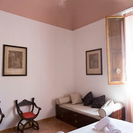Baldovini Stay, Close To The Center Guest house